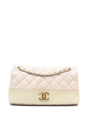 CHANEL Pre-Owned 2014-2015 Medium Quilted Calfskin Soft Elegance Flap shoulder bag - White