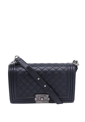 CHANEL Pre-Owned medium quilted shoulder bag - Black