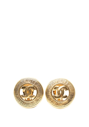 CHANEL Pre-Owned 1950-1970 CC Gold Plated Round Clip on Earrings costume earrings