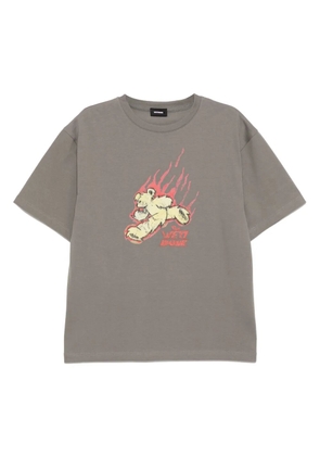 We11done Run Flame Teddy Print T-shirt - Grey