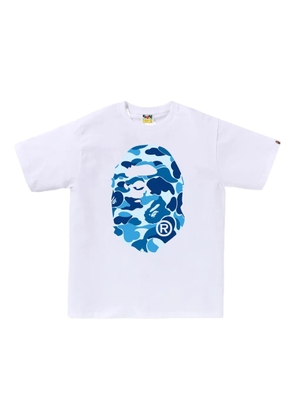 A BATHING APE® camouflage-print T-shirt - White
