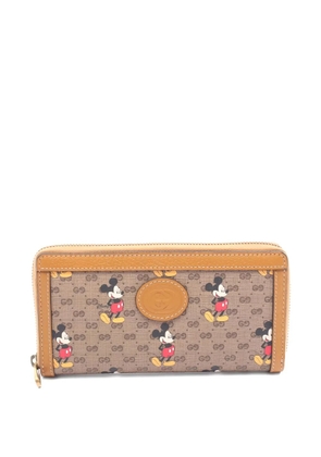 Gucci Pre-Owned 2010s x Disney Mickey Mouse wallet - Neutrals