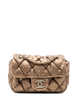CHANEL Pre-Owned 2009-2010 CC Lambskin Bubble Quilt Flap crossbody bag - Brown