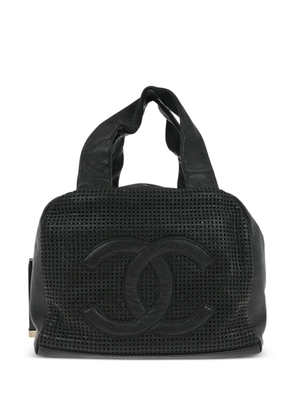 CHANEL Pre-Owned 2005 leather logo tote bag - Black