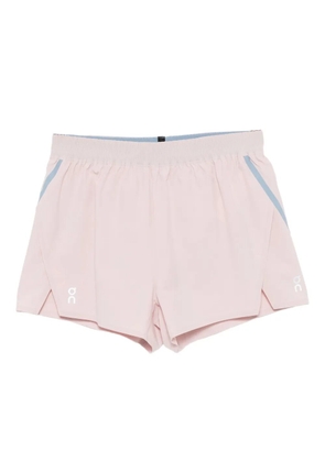 On logo-print shorts - Pink