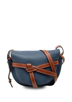 Loewe Pre-Owned 2018 Small Bicolor Grained Calfskin Gate crossbody bag - Blue