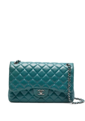 CHANEL Pre-Owned 2011 Jumbo Timeless quilted shoulder bag - Green