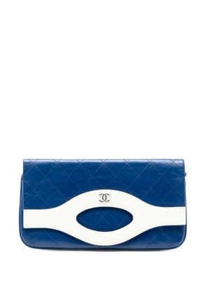 CHANEL Pre-Owned 2019 Small Bicolor Aged Calfskin 31 clutch bag - Blue