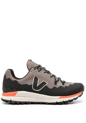VEJA Fitz Roy panelled hiking sneakers - Grey