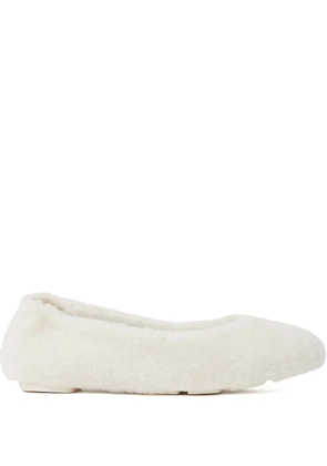 Stuart Weitzman Pirouette super chill almond-toe flat - Neutrals