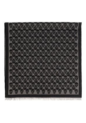 Alexander McQueen skull-patterned fringed scarf - Black