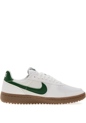 Nike contrast-logo sneakers - White