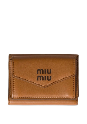 Miu Miu logo-debossed leather wallet - Brown