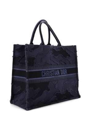 Christian Dior Pre-Owned Book Camouflage Embroidered Canvas Large tote bag - Blue