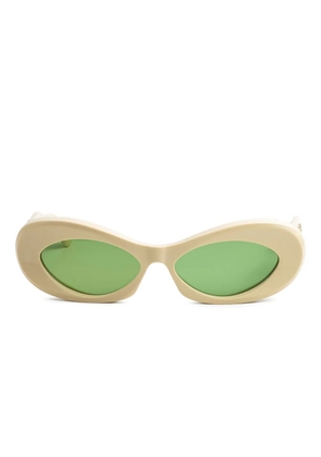 VALENTINO GARAVANI EYEWEAR cat-eye frame sunglasses - Neutrals