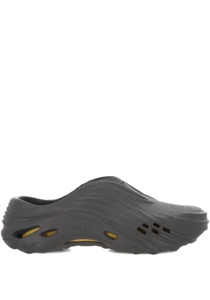 Crocs Echo Wave slides - Black