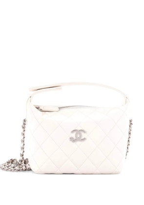 CHANEL Pre-Owned CC Stars Hobo with Chain Quilted Caviar clutch bag - White