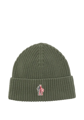 Moncler logo-patch ribbed beanie hat - Green