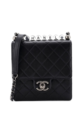 CHANEL Pre-Owned Chic Pearls Flap Bag Quilted Goatskin with Acrylic Beads Mini crossbody bag - Black