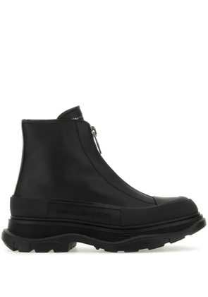 Alexander McQueen Tread Slick leather boots - Black