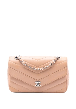 CHANEL Pre-Owned 2017-2018 Medium Chevron Caviar Data Center Envelope Flap shoulder bag - Brown