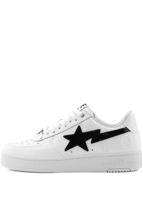 A BATHING APE® logo-patch sneakers - White