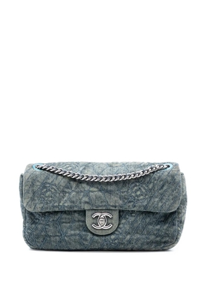 CHANEL Pre-Owned 2012 Medium Embroidered Denim Camellia Flap shoulder bag - Blue