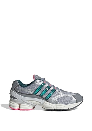 adidas Ozweego Pro three-stripe-signature sneakers - Silver