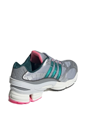 adidas Ozweego Pro three-stripe-signature sneakers - Silver