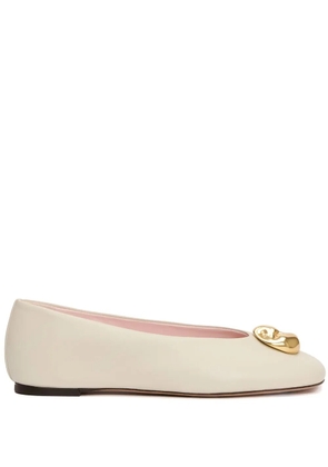 Fabiana Filippi leather embellished ballet flats - White