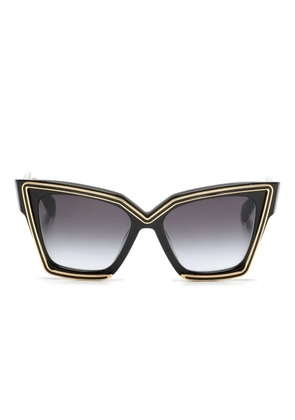 VALENTINO GARAVANI EYEWEAR Rockstud-detailing cat-eye frame sunglasses - Black
