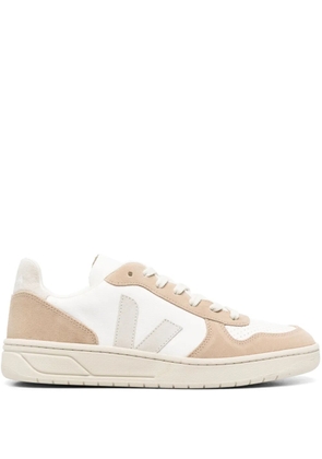 VEJA V-10 panelled lace-up sneakers - Neutrals