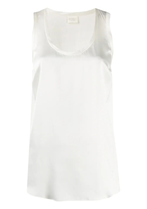 Brunello Cucinelli scoop neck sleeveless top - White