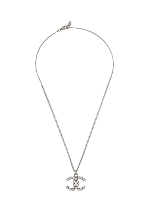 CHANEL Pre-Owned 2005 crystal-embellished CC-pendant necklace - Silver