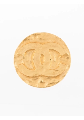 CHANEL Pre-Owned 1994 CC brooch - Gold