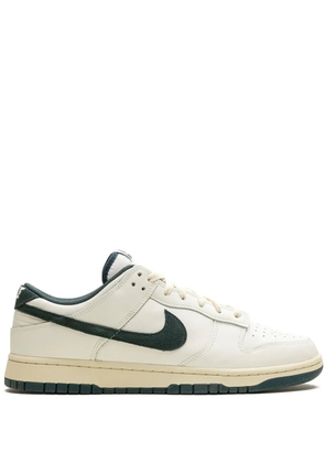 Nike Dunk Low 'Athletic Department - Deep Jungle' sneakers - White