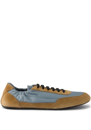 Prada round-toe lace-up sneakers - Brown