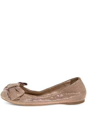 Prada Pre-Owned bow-embellished ballet flats - Neutrals