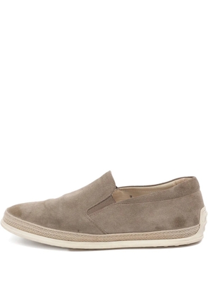Tod's slip-on suede loafers - Neutrals