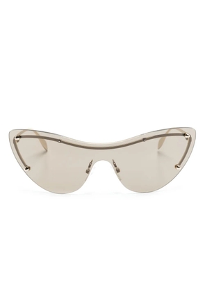 Alexander McQueen Eyewear Spike-stud detail cat-eye mask sunglasses - Gold