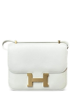 Hermès Pre-Owned 2024 Constance 18 Mini Miroir Veau Swift-leather gold-hardware shoulder bag - White