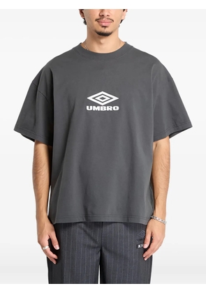 UMBRO logo-print T-shirt - Grey