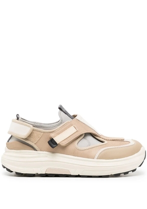 Suicoke Tred logo-patch sneakers - Neutrals