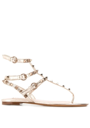 Valentino Garavani Rockstud metallic sandals - Neutrals
