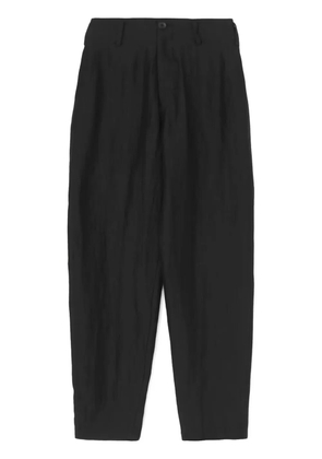 Yohji Yamamoto crease-effect tapered trousers - Black