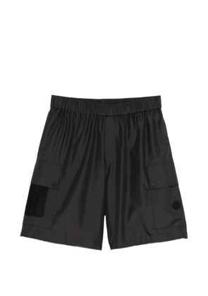 Moncler logo-patch cargo shorts - Black
