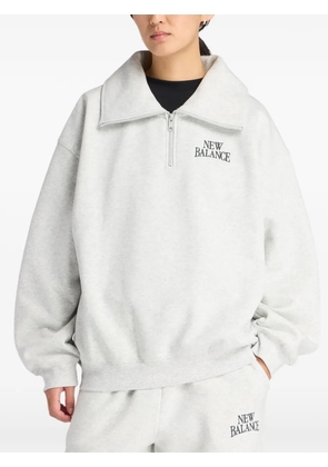 New Balance Trackside embroidered half zip sweatshirt - Grey