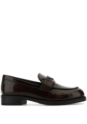 Prada triangle-logo loafers - Brown