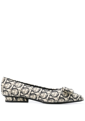 Ferragamo Viva Gancini-woven ballerinas - Neutrals