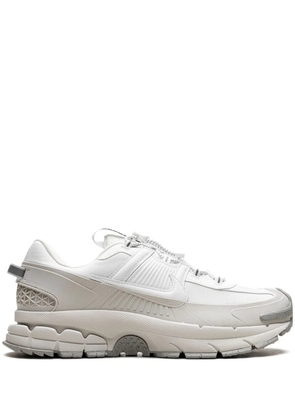 Nike Zoom Vomero Roam sneakers - White